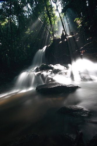 Kemensah Waterfall | Waterfall with ray of light low angle