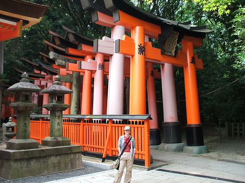 Yolanda entrada Fushimi Inari