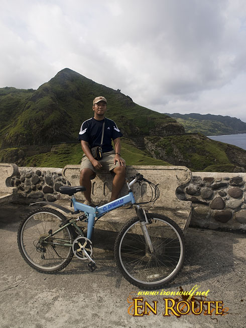 Tanned author and his bike at Chanarian View Deck