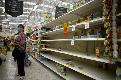 Supermercado vacío México Influenza