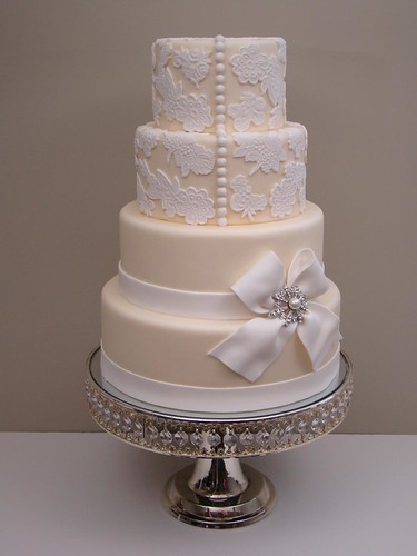 Lace Cake by Rachael from Intricate Icings Image courtesy of 