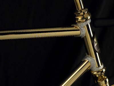 aurumania-gold-plated-bike-2_400