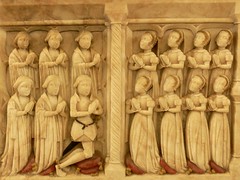 Elizabethan alabaster chest tomb with children - Stanford-on-Avon