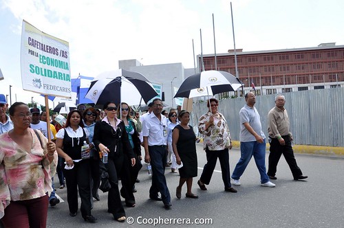 Marcha cooperativistas al congreso Coopherrera