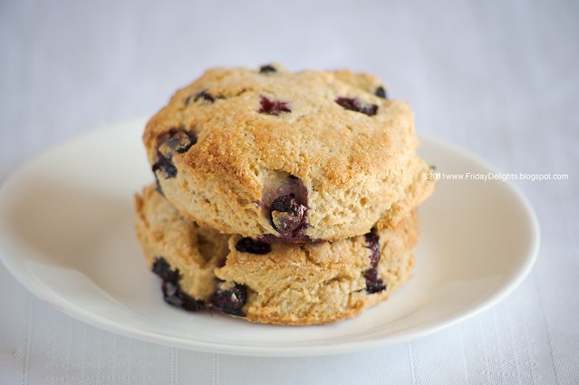 blueberry biscuit