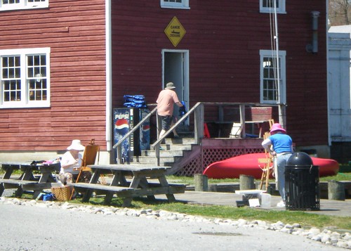 PSH 2009 10 - Painters near the canoe rental shop