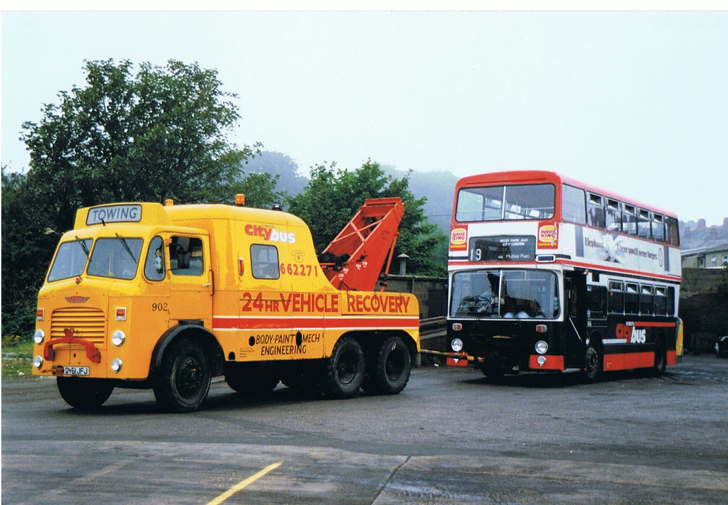 Plymouth Citybus and breakdown truck Alredbus