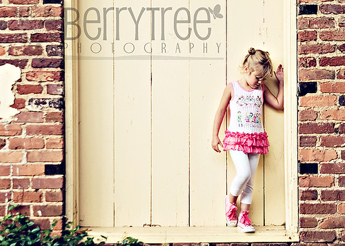 3601886324 94d95b06e3 Urban fun (and a whole lot of fashion)!   BerryTree Photography : Canton, GA Child Photographer