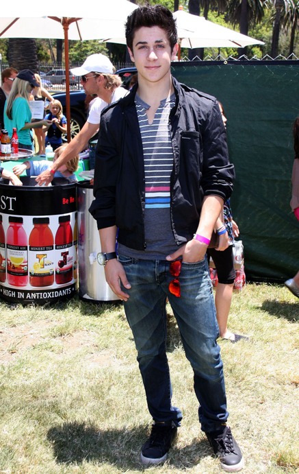 david-henrie-time-for-heroes (12)