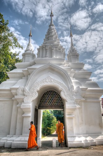 Entrance into Wat Suan Dok