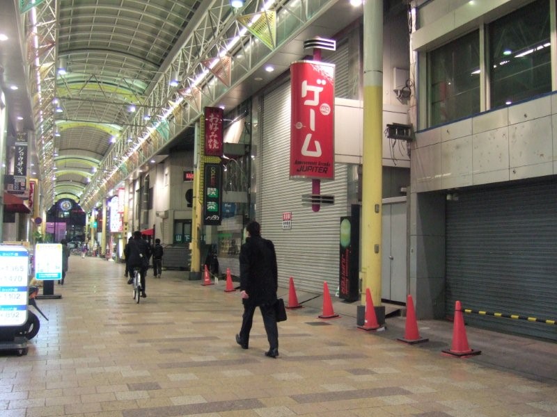 岡山駅前の商店街のようす