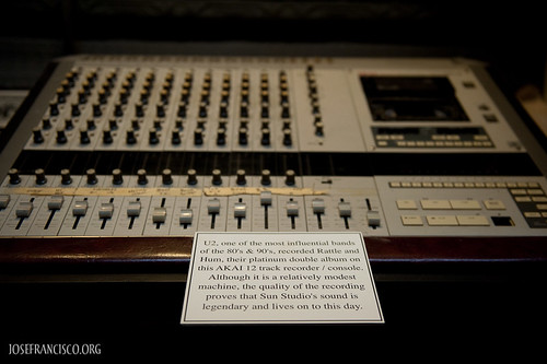 U2's Rattle &amp; Hum Console by josefrancisco.salgado.