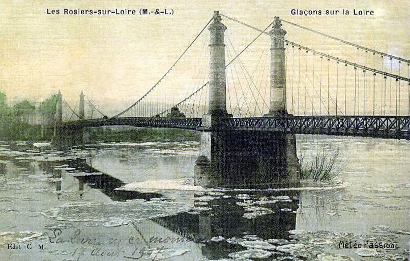 embacle de la Loire à Saumur pendant l'hiver 1907