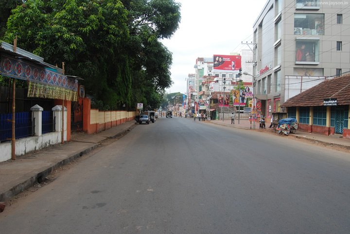 thrissur pooram - Thrissur Museum road during Pooram