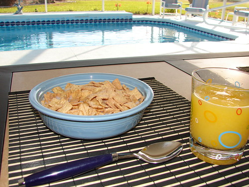 Breakfast by the pool