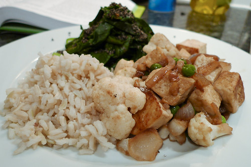 Simple Tofu Stir-Fry with Brown Rice and Spinach Gomae