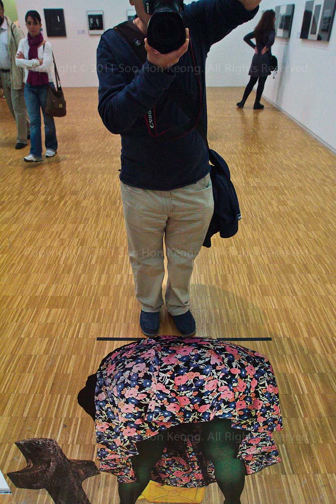 Voyeur Caught @ Centre Georges Pompidou, Paris, France