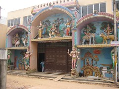 Sri Raja Rajeswari and Sathyanarayana Perumal Temple 3