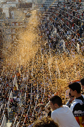 soccer-confetti