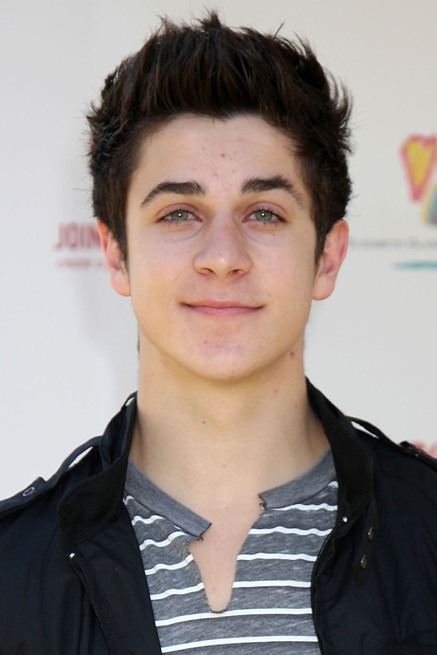 david-henrie-time-for-heroes (1)