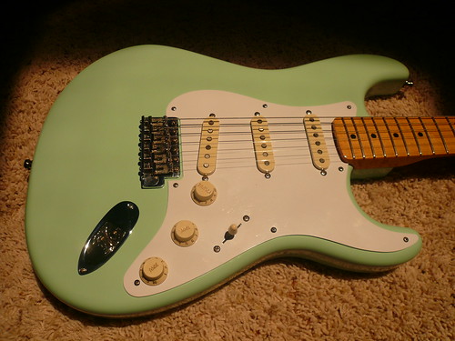 Fender '54 Limited Edition Stratocaster Surf Green " Surfs Up "