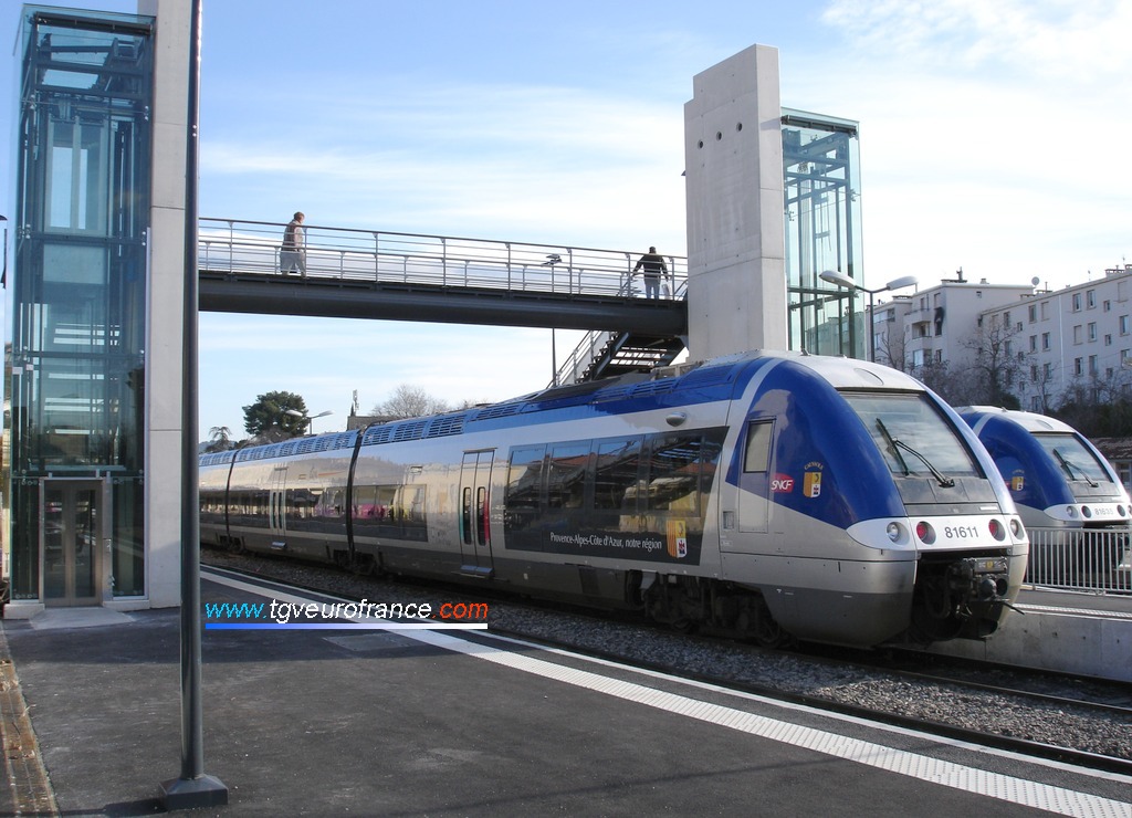 Les Autorails à Grande Capacité (AGC) assurent majoritairement les circulations SNCF entre Aix-en-Provence et Marseille Saint-Charles via Gardanne.