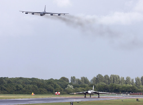 b52 bomber pictures. Vulcan and B52 Bombers