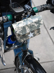 Handlebar bag out of duct tape-1
