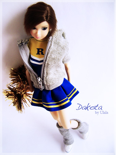 Cheerleader Dakota