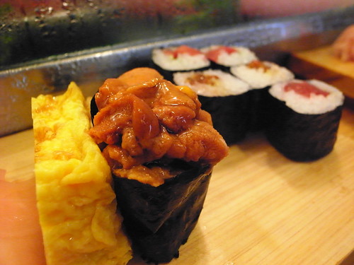 玉子燒與海膽壽司