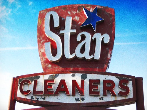 Retro Star Cleaners Sign in Richmond, VA