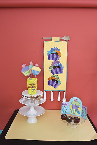 Cupcake crafts from Cupcakes! by Lynn Koolish