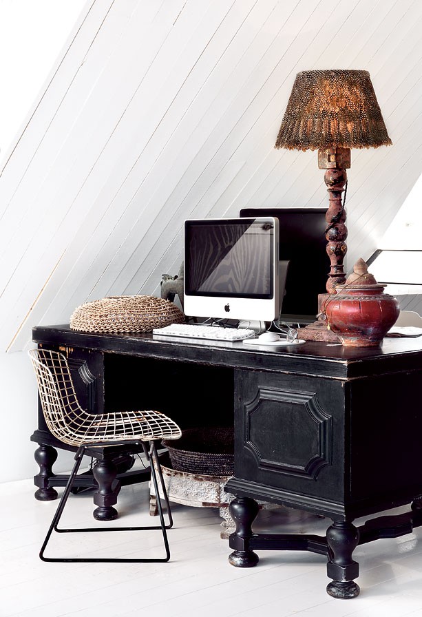 black desk, vintage and modern, home, office, decor, hemma_hos_Marie_Olsson_Nylander_15