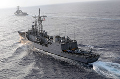 USS Thach (FFG 43)