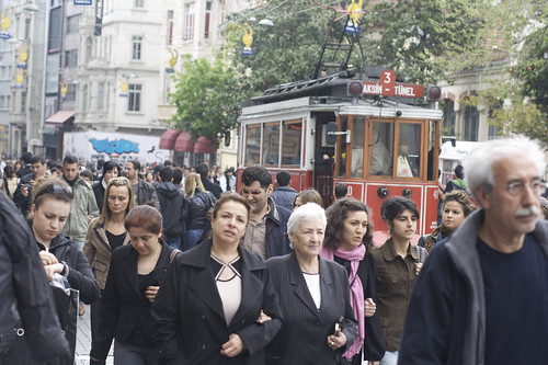 Taksim rush ©  alexeyklyukin