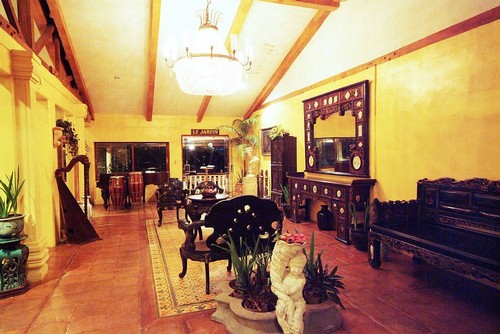 mountain woods hotel in subic