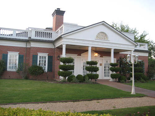white house replica in virginia. Main house at the Monticello