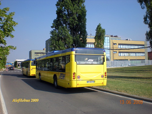 autobus Volvo n° 127 e Busotto New n° 112 al capolinea 3 MATTARELLA