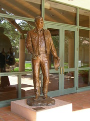 Reagan statue 2