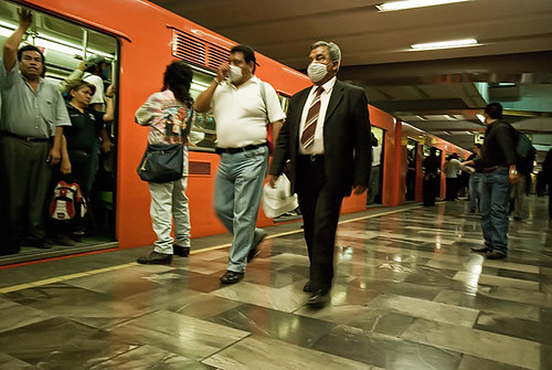 Thumb Miles de Mexicanos usan el Metro, muchos sin cubreboca
