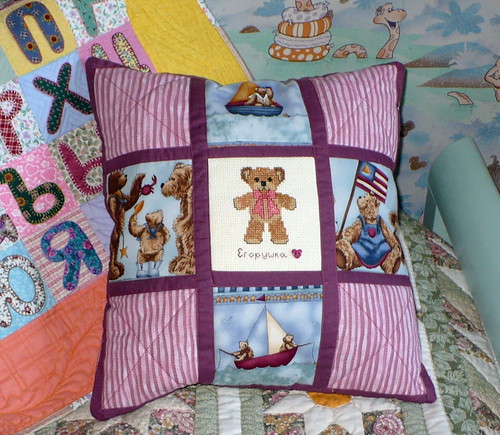 Bear quilted pillow