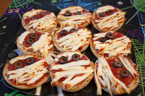Halloween 2009: Pizza mummies!