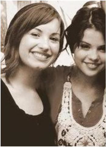 Demi Lovato and Selena Gomez Rare Free andreadaya96 Tags free demi cyrus 