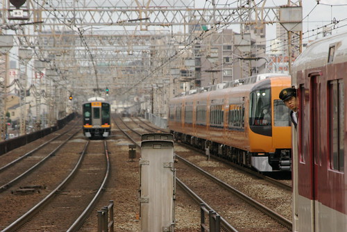 Hanshin9000series(left)+Kintetsu22600series(center)+Kintetsu????series(right) in Imazato,Osaka,Osaka,Japan 2009/5/29