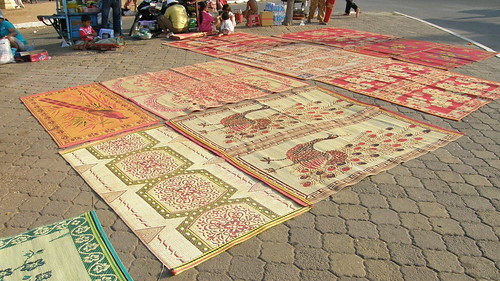 076.皇宮外販賣地毯的小販