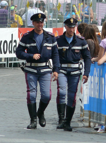 Polizia di Stato Italian Police by Oscar in the middle