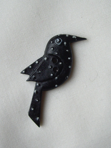 Blackbird button
