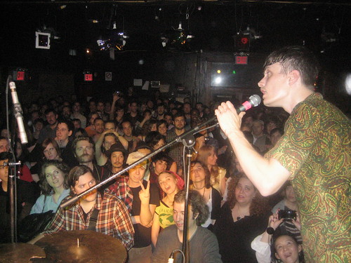 Efterklan at Mercury Lounge in New York - Casper is singing his heart out 