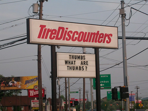 Tire Discounters Sign