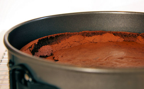 flourless chocolate cake 0408 R